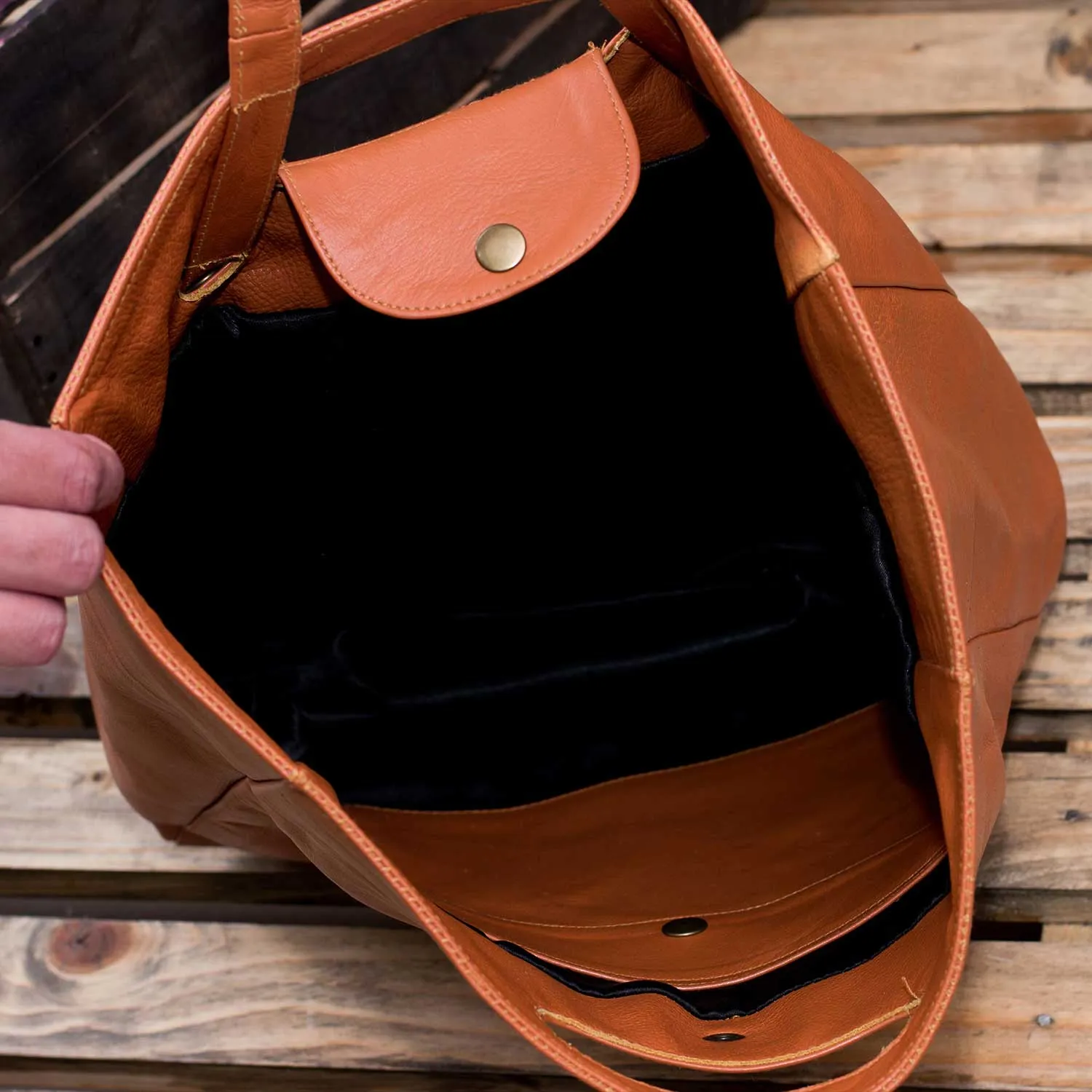 Kutton Women Leather Tan Purse